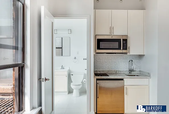 Rented by Barkoff Residential  | media 32