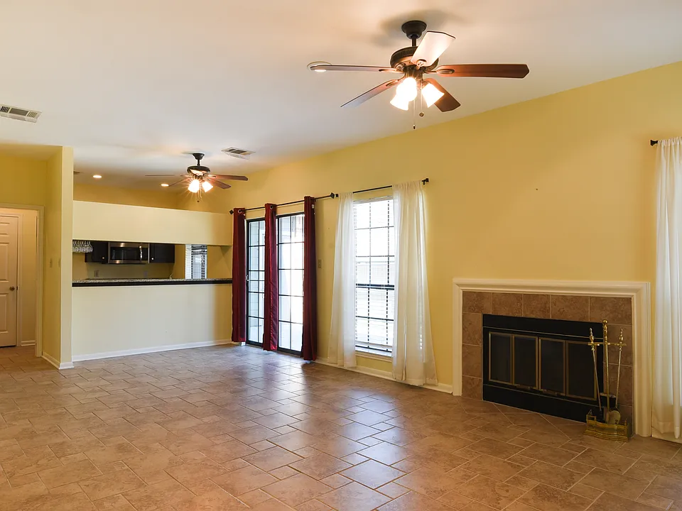 9 Chapel Hill Cir