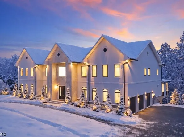 39 Westmount Dr, Livingston Twp., NJ 07039