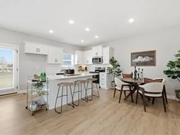 4711 Brentwood Ave, Kansas City, MO 64136