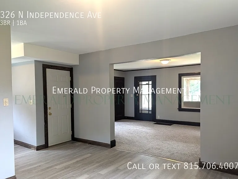 326 N Independence Ave — Photo 8