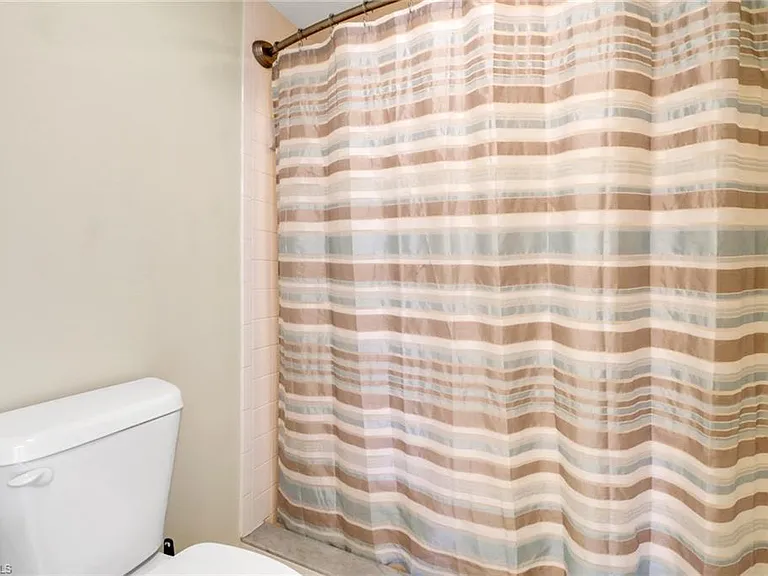 9901 Sunset Cove Ln #226 — Photo 20
