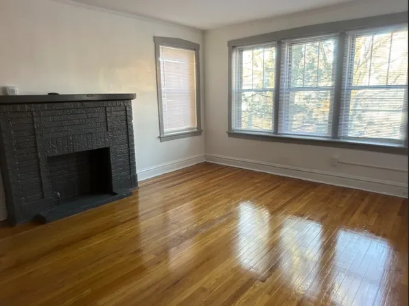 113 Harrison St APT 1, Oak Park, IL 60304