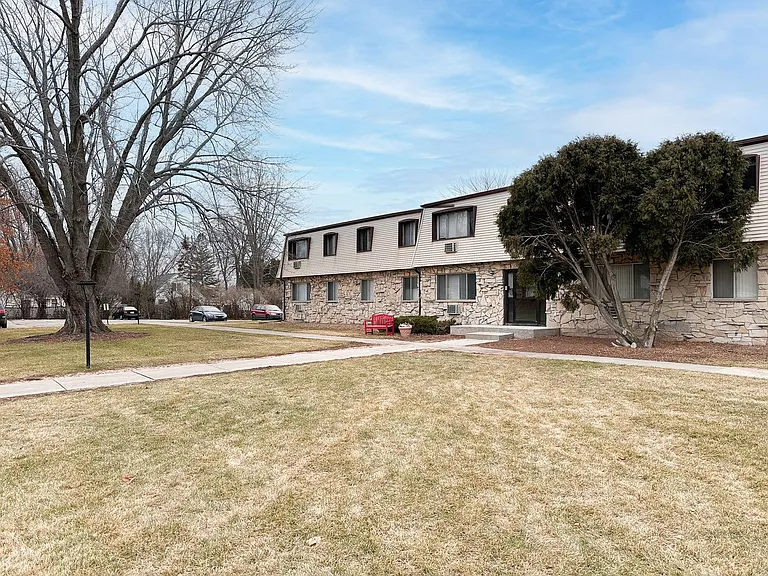 1225 Doctors Dr — Photo 14