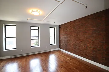 Rented by Bruma Realty LLC