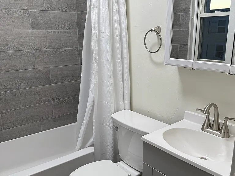 59 Bremer St #3 — Photo 2