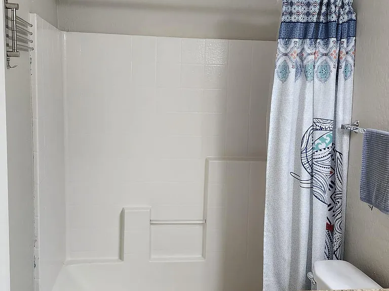 743 W Oxford Ln — Photo 11