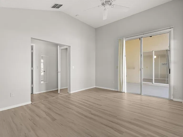 2612 Brookshire Ct — Photo 13