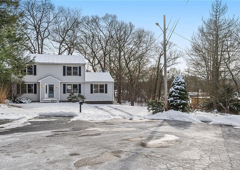 18 Patricia Dr, North Providence, RI 02904 Zillow