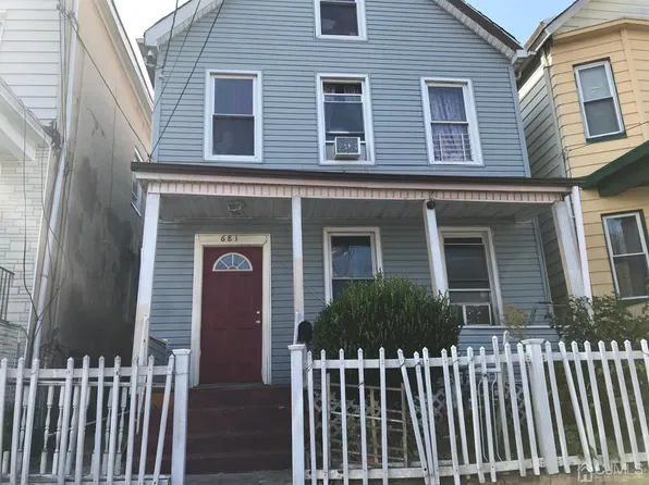 681 Elizabeth St, Perth Amboy, NJ 08861