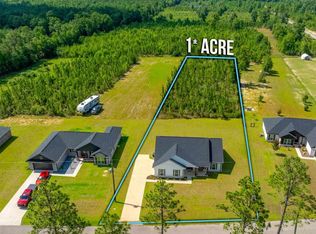 9905 Shangri La West Rd, Milton, FL 32583