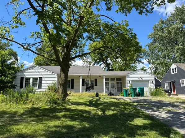 410 Garfield Rd, Ingleside, IL 60041