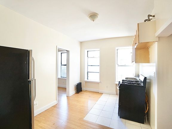 2nd image of 2228 Amsterdam Ave #5EE