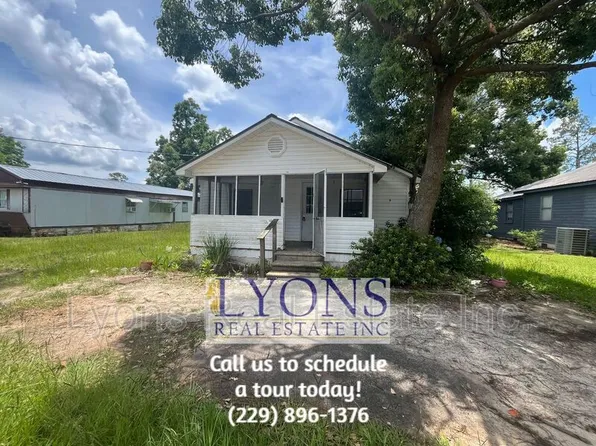 903 Beetree Ave, Nashville, GA 31639