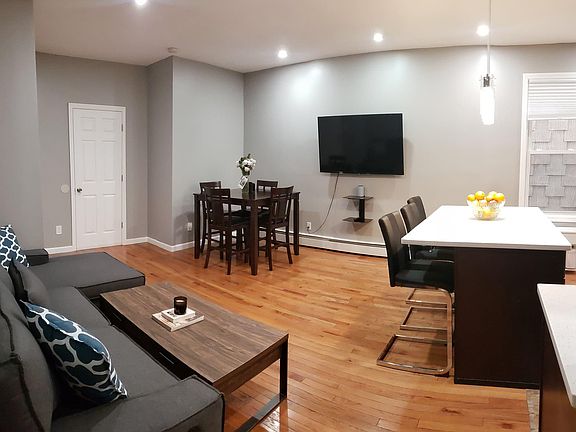 2nd image of 115 Essex St #1