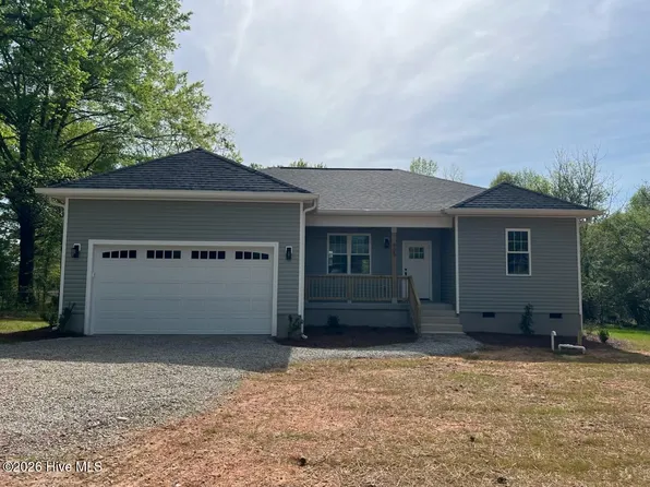 405 James St, Vass, NC 28394