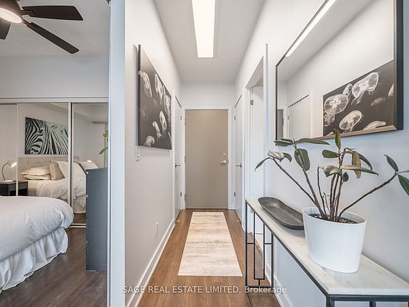 4th image of 169 Fort York Blvd #918