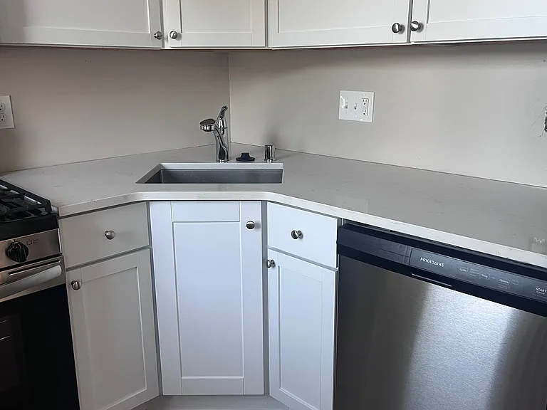 3528 N Oakland Ave #4 — Photo 3