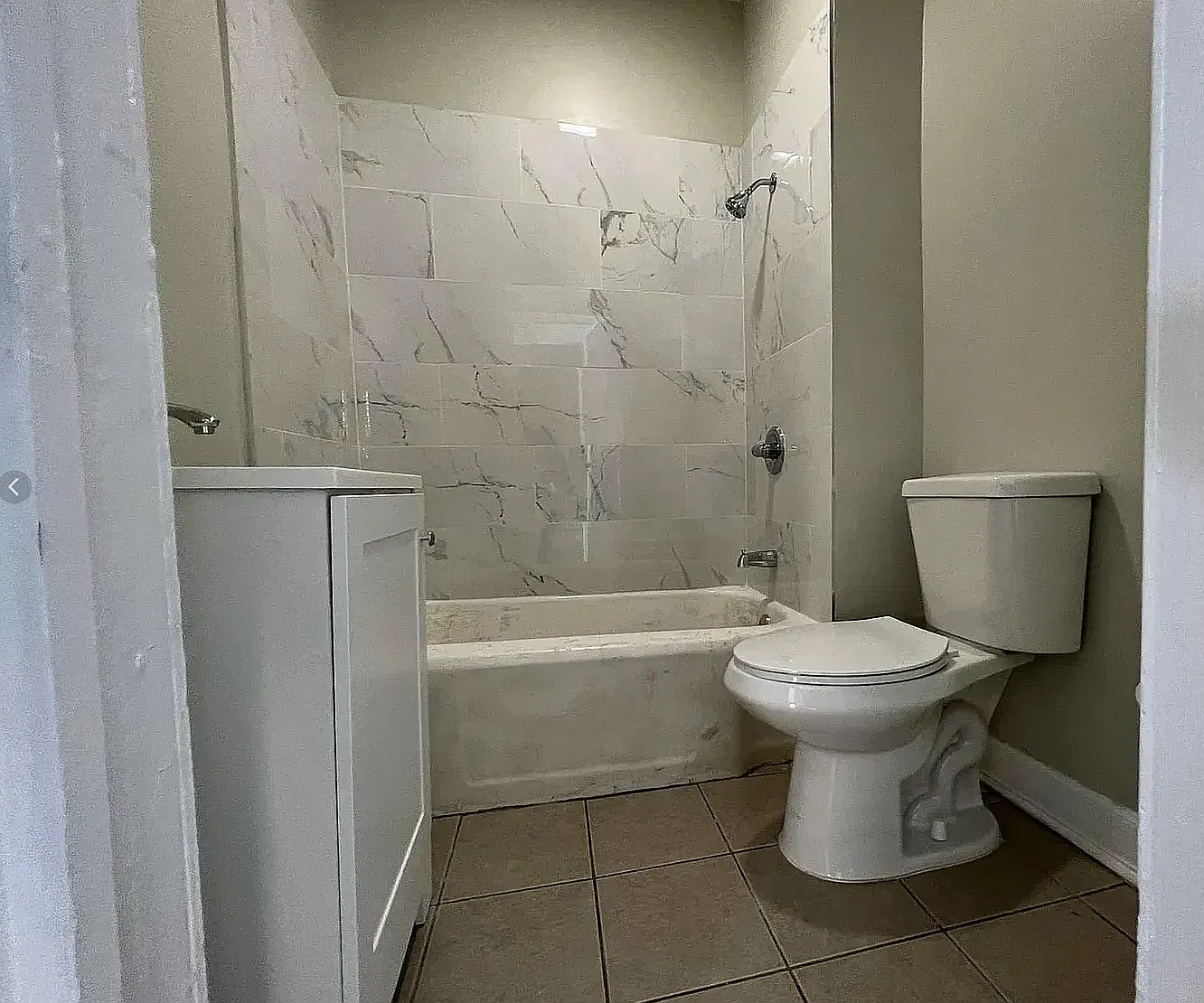 3 bed, $2,400 — Photo 3