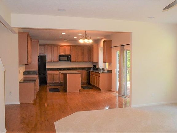 3rd image of 35289 Emory Dr