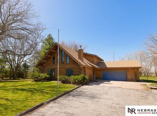 21518 W Q Rd, Elkhorn, NE 68022