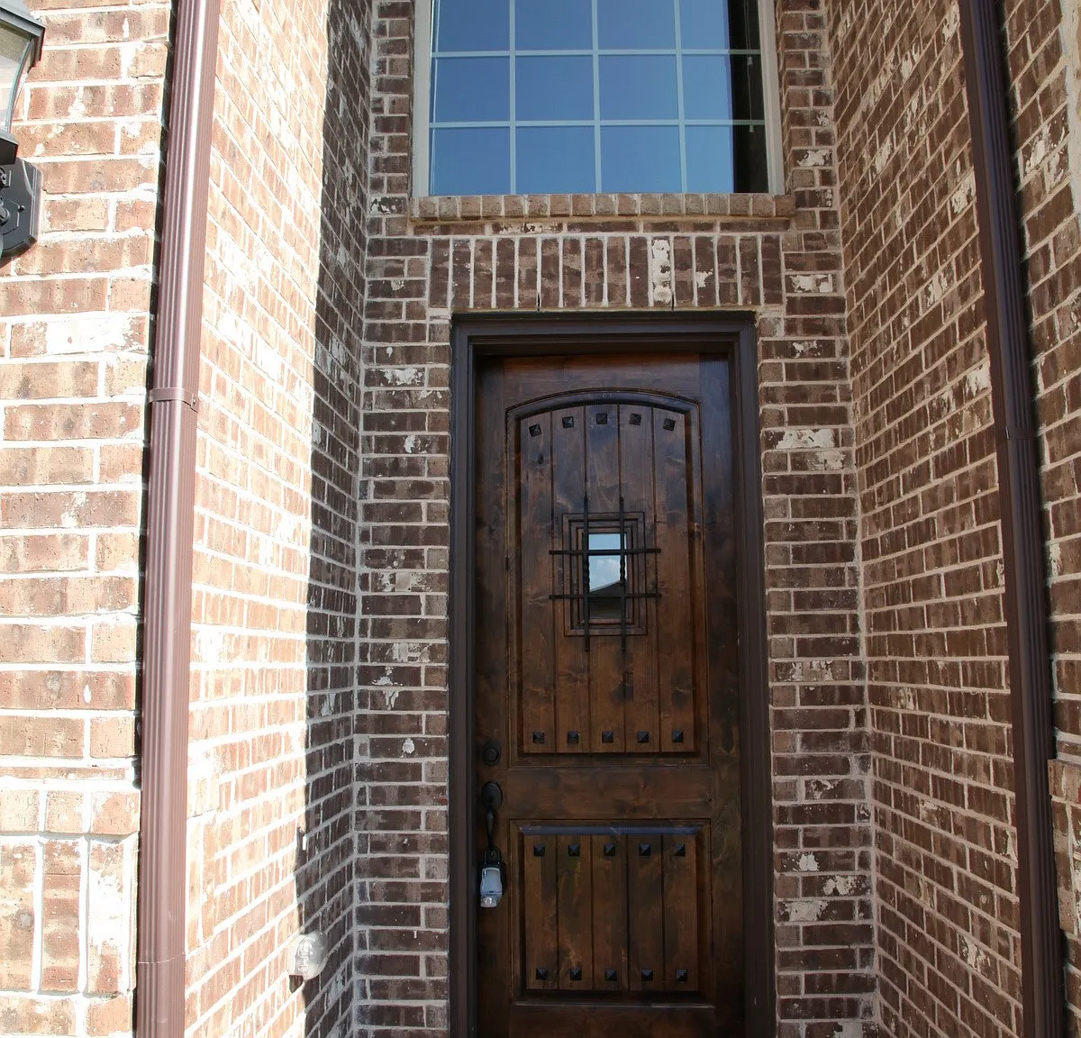 5 bed, 3888 sqft, $3,300 — Photo 2