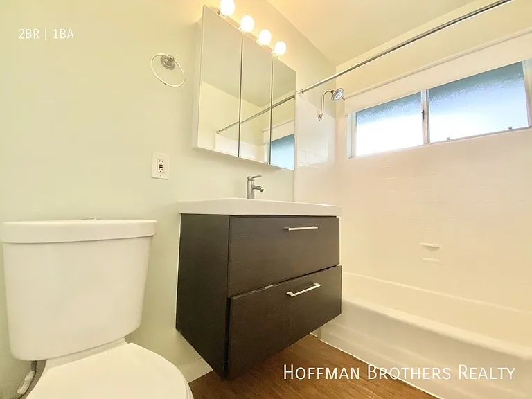 2404 2nd Ave #3 — Photo 9