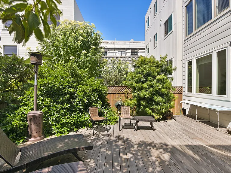 3175 California St — Photo 25