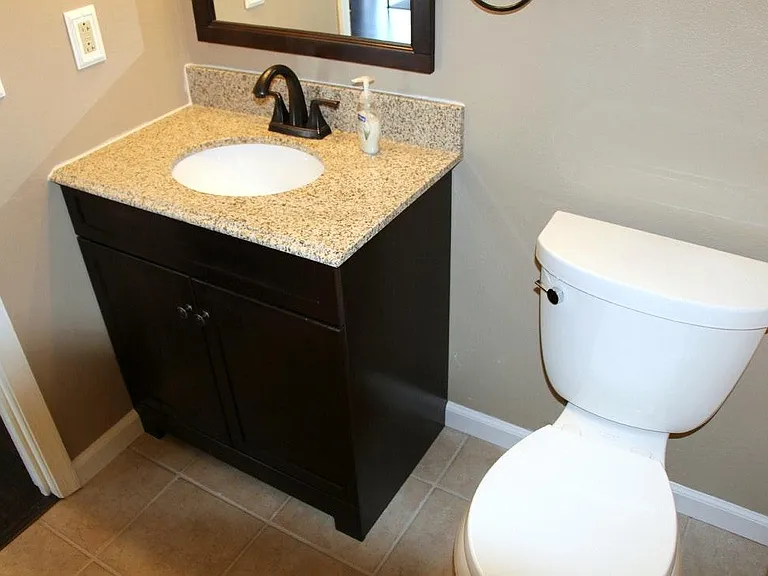 405 Spruce Ln — Photo 6