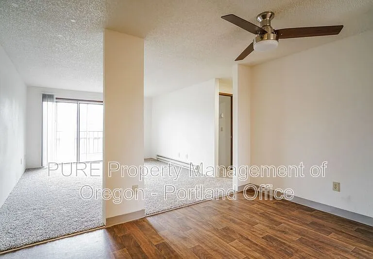 Parkway Garden — Photo 58