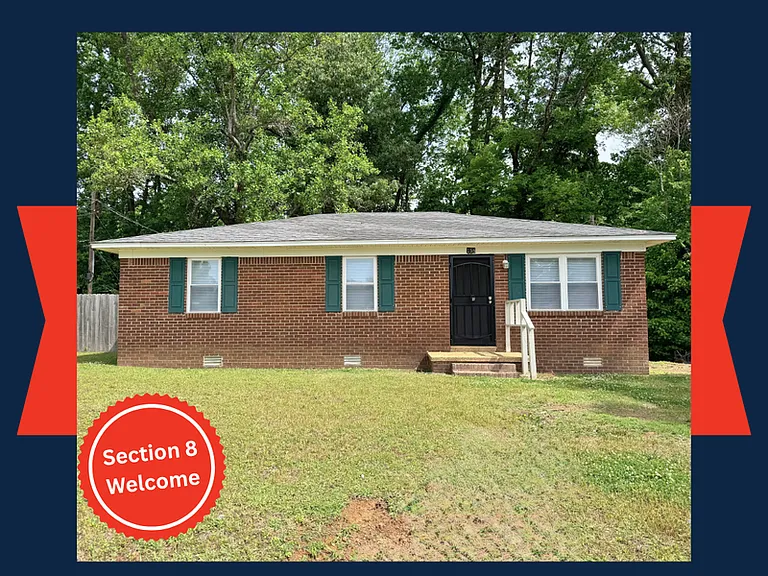 158 Navy Dr — Photo 1