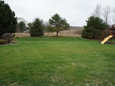 417 Cheshire Ln, Pewaukee, WI, 53072