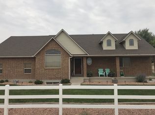 1251 E Austin Dr, Elsinore, UT 84724