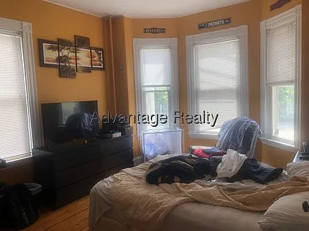 Rockwell St — Photo 28