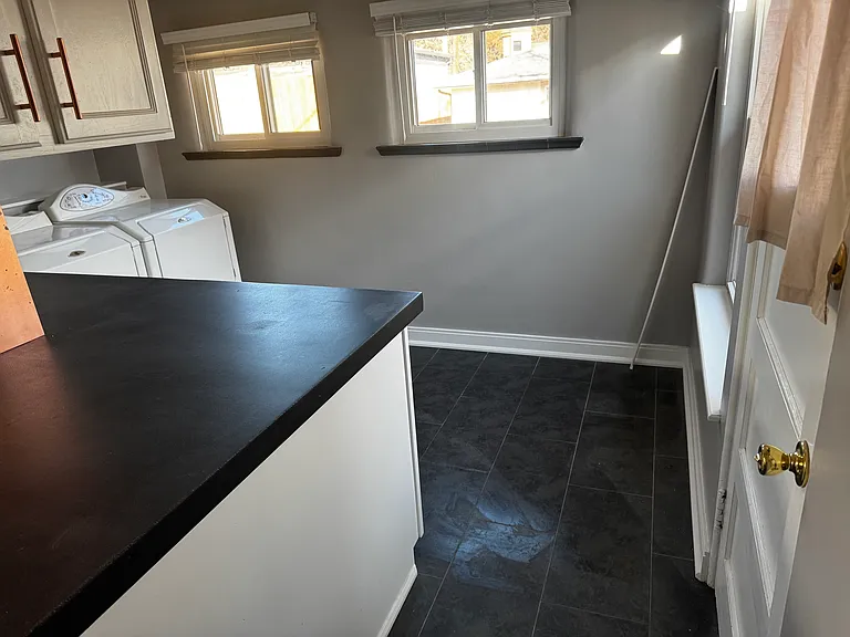 1123 Iowa Ave #B — Photo 17