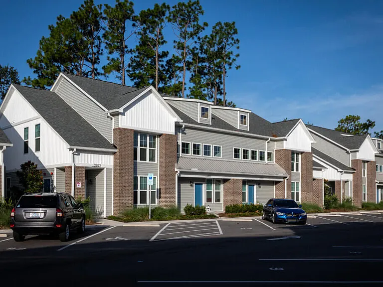 2903 Despain Dr — Photo 2