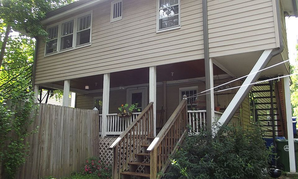 Lower apt entry
