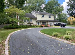 389 Stillwells Corner Rd, Freehold, NJ 07728