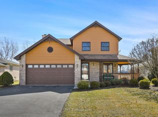 8 Meagan Ln, Lemont, IL 60439