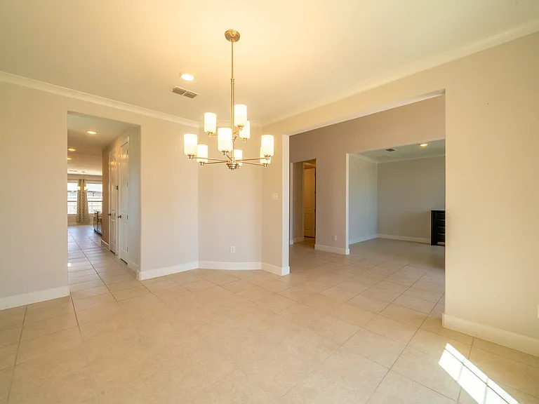 4706 Llano Loop — Photo 8