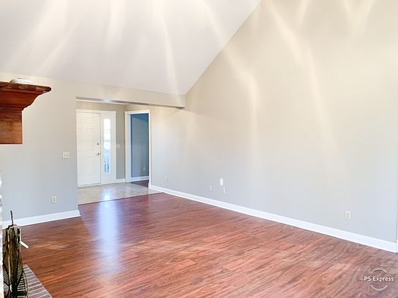 2nd image of 107 Carlisle Dr