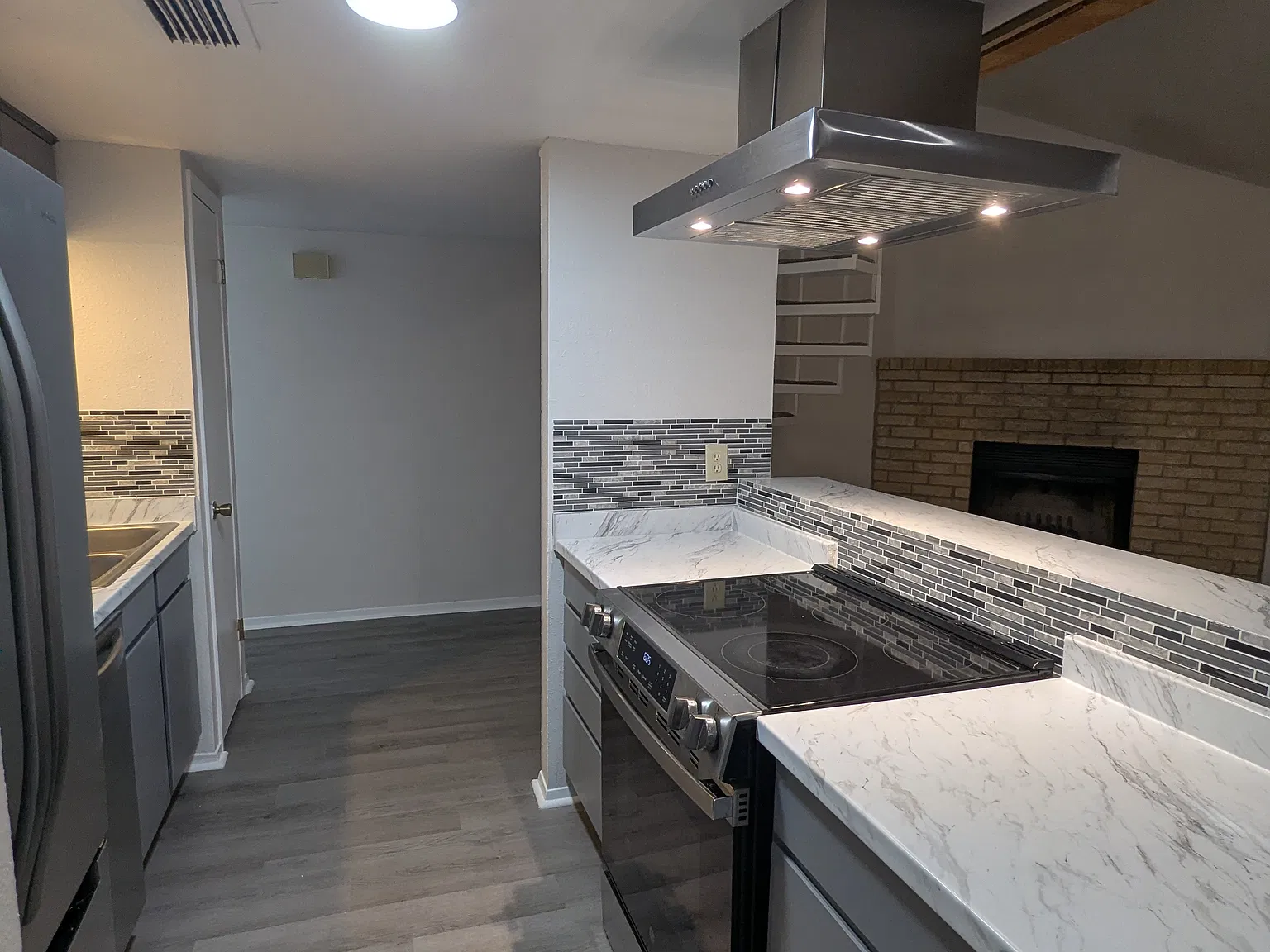 2 bed, 1150 sqft, $2,300 — Photo 3