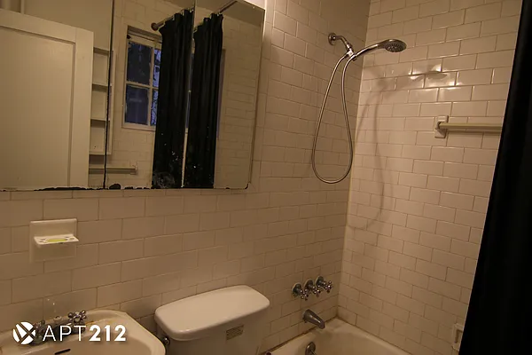 Rented by APT212 INC | media 41