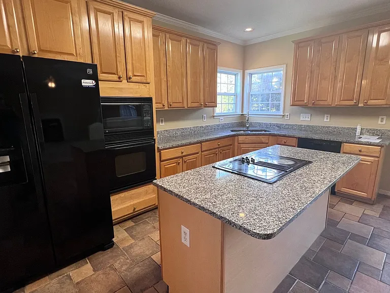 201 Tecumseh Ct — Photo 13