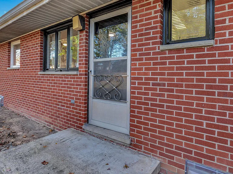 106 Litton Hts — Photo 5