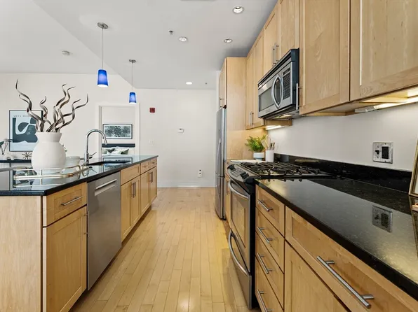 70 Lincoln St Unit L312, Boston, MA 02111