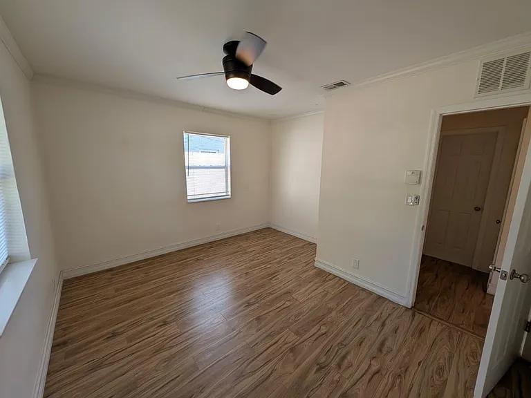 1629 NW 5th Ave — Photo 14