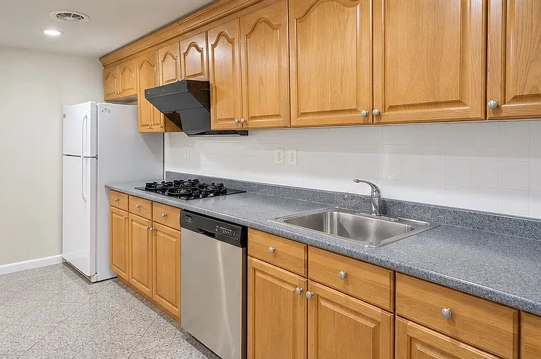 1 bed, 1080 sqft, $1,745 — Photo 4
