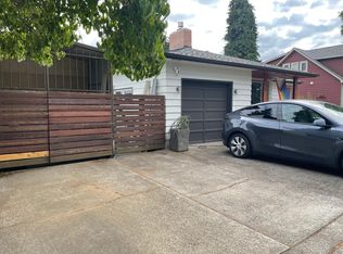 9030 SE Lincoln St, Portland, OR 97216