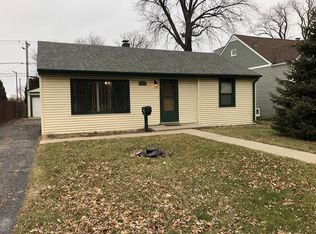 527 Grove Ave, Bensenville, IL 60106